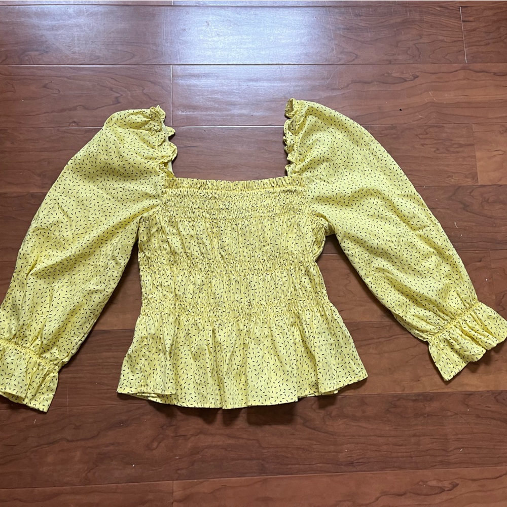 Yellow puff sleeve Top